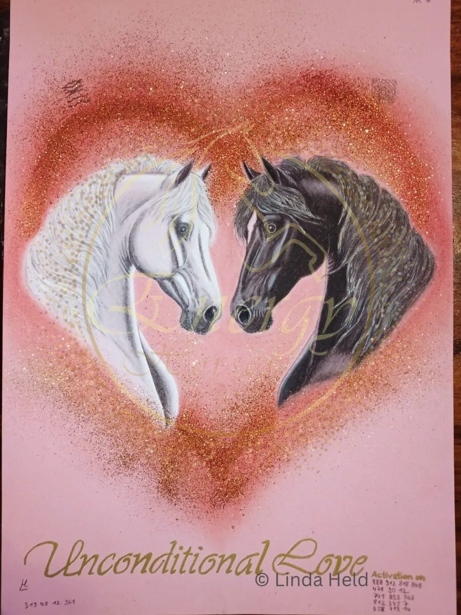 Unconditional Love Energy Horse – weißes und schwarzes Pferd sich zugewandt im rosa Herz mit Glitter