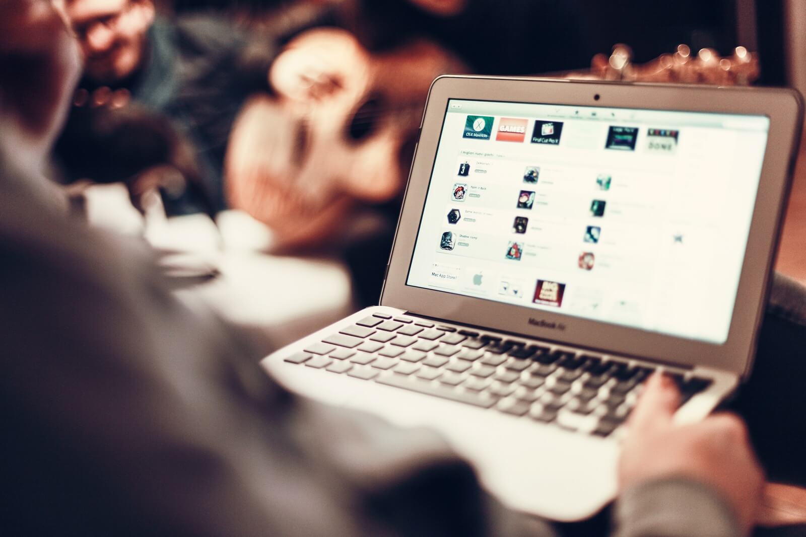 Unternehmerausbildung WPA MasterCoaching – Onlinebusiness-Coaching 8 Laptop mit Übersicht von Online-Kursen und Bildungsprogrammen, Unternehmerausbildung