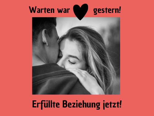 Hero-Banner mit Paar-Schwarz-Weiß-Foto und Text auf korallenfarbenem Hintergrund